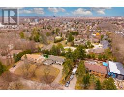 688 WESTMOUNT HILL DRIVE - 39