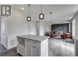 58 ASPEN PARKWAY - 18