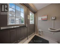 E37 - 12 HOLBORN DRIVE - 7