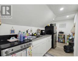 33 STATION STREET - 35