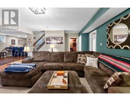 40 GLENGARIFF DRIVE - 17