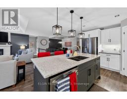 40 GLENGARIFF DRIVE - 2