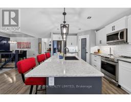 40 GLENGARIFF DRIVE - 30
