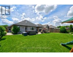 40 GLENGARIFF DRIVE - 37