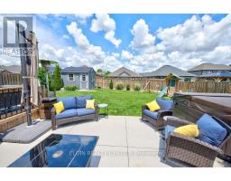 40 GLENGARIFF DRIVE - 39