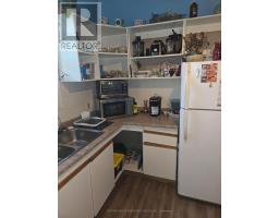 1001 OXFORD STREET E - 5