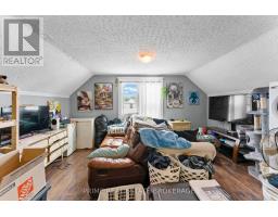 1032 TRAFALGAR STREET - 23