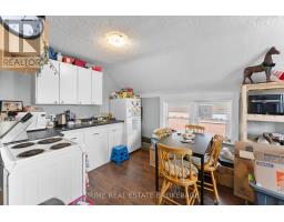 1032 TRAFALGAR STREET - 25