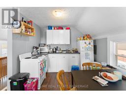 1032 TRAFALGAR STREET - 26