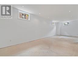 1677 PHILLBROOK CRESCENT - 37
