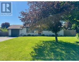 571 EVERGLADE CRESCENT - 2