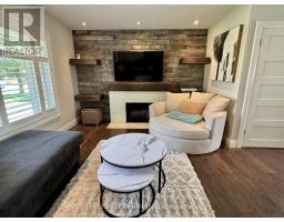 571 EVERGLADE CRESCENT - 5