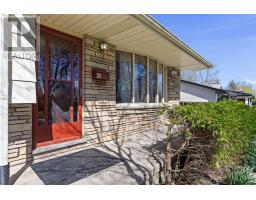 39 SOUTHWOOD CRESCENT - 5