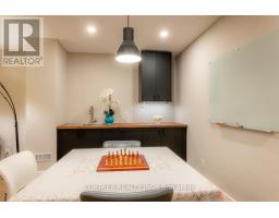 29 - 2290 TORREY PINES WAY - 29