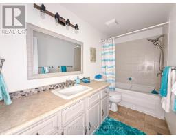 2623 KAYMAR CRESCENT - 14