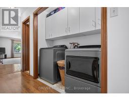 24 HAWTHORNE CRESCENT - 12