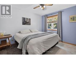 24 HAWTHORNE CRESCENT - 15