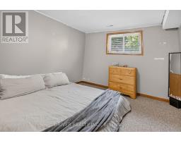 24 HAWTHORNE CRESCENT - 23