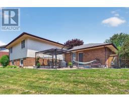 24 HAWTHORNE CRESCENT - 26