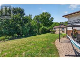 24 HAWTHORNE CRESCENT - 28