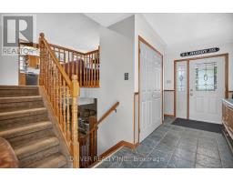 24 HAWTHORNE CRESCENT - 5