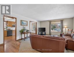 24 HAWTHORNE CRESCENT - 6