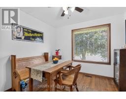 24 HAWTHORNE CRESCENT - 9