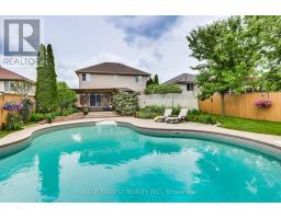 175 FOREST GROVE CRESCENT - 37
