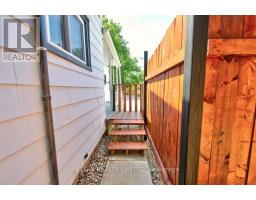 28 WALNUT STREET - 26