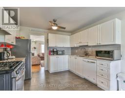 11 - 100 STROUD CRESCENT - 12