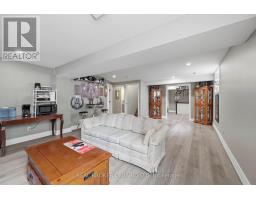 4 DORAL COURT - 28
