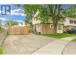 26 CAPRICE CRESCENT - 3