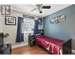 26 CAPRICE CRESCENT - 35