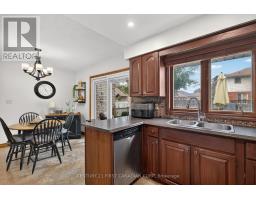 22 HERITAGE COURT - 13