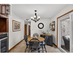 22 HERITAGE COURT - 16