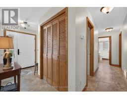 22 HERITAGE COURT - 17