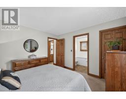 22 HERITAGE COURT - 20