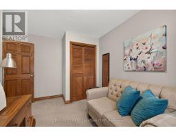 22 HERITAGE COURT - 25