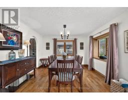 22 HERITAGE COURT - 8
