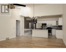 17 - 1337 COMMISSIONERS ROAD W - 11