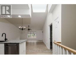 17 - 1337 COMMISSIONERS ROAD W - 6