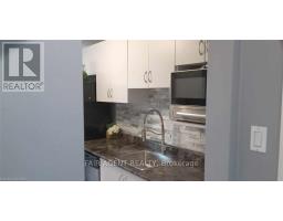 410 - 931 WONDERLAND ROAD S - 7
