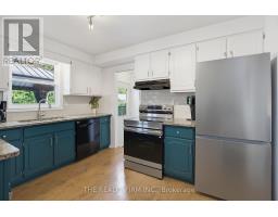 493 MAPLE STREET - 12