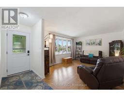 493 MAPLE STREET - 3