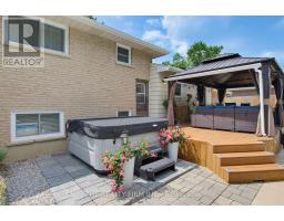 493 MAPLE STREET - 32