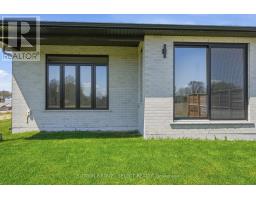 58 BRISCOE CRESCENT - 43