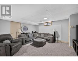33 OLDEWOOD CRESCENT - 27