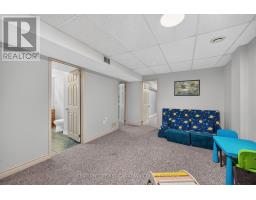 33 OLDEWOOD CRESCENT - 31