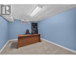 33 OLDEWOOD CRESCENT - 32
