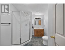 33 OLDEWOOD CRESCENT - 34